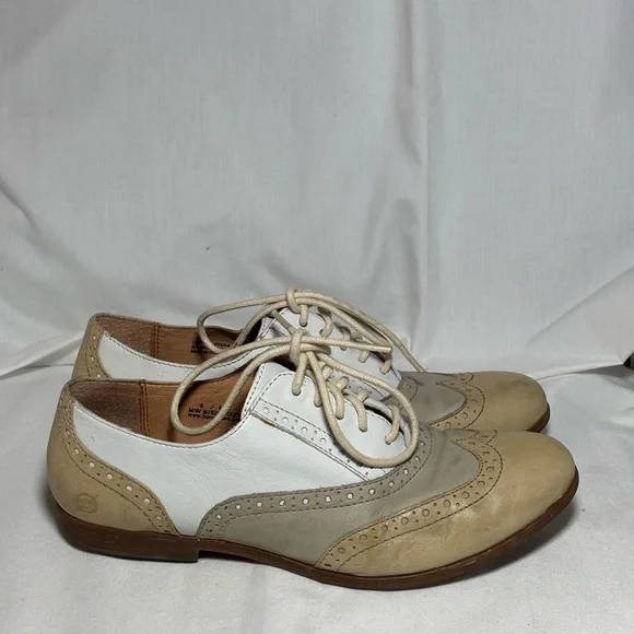 Born Elegant Two-Tone Leather Oxford Shoes - Picture 4 of 9